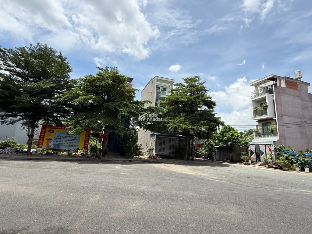 3 tỷ tl- KDC kế Dragon Village - 53m2 vuông - Đường nhựa 8m - 500m Nguyễn Duy Trinh - Đón đầu dự án