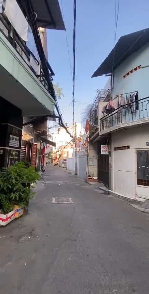 HXH 6M ĐÔNG HỒ, TÂN BÌNH, 115M2 CÓ KC Ở NGAY. GIẢM 350TR CHỈ CÒN 6.6T  