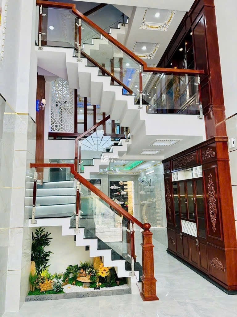 ĐẤT MỚI - BÌNH TRỊ ĐÔNG - GIÁP TÂN PHÚ - HẺM ÔTÔ THÔNG - SÁT MẶT TIỀN - 58M2 - 4 TẦNG - SỔ ĐẸP VUÔN