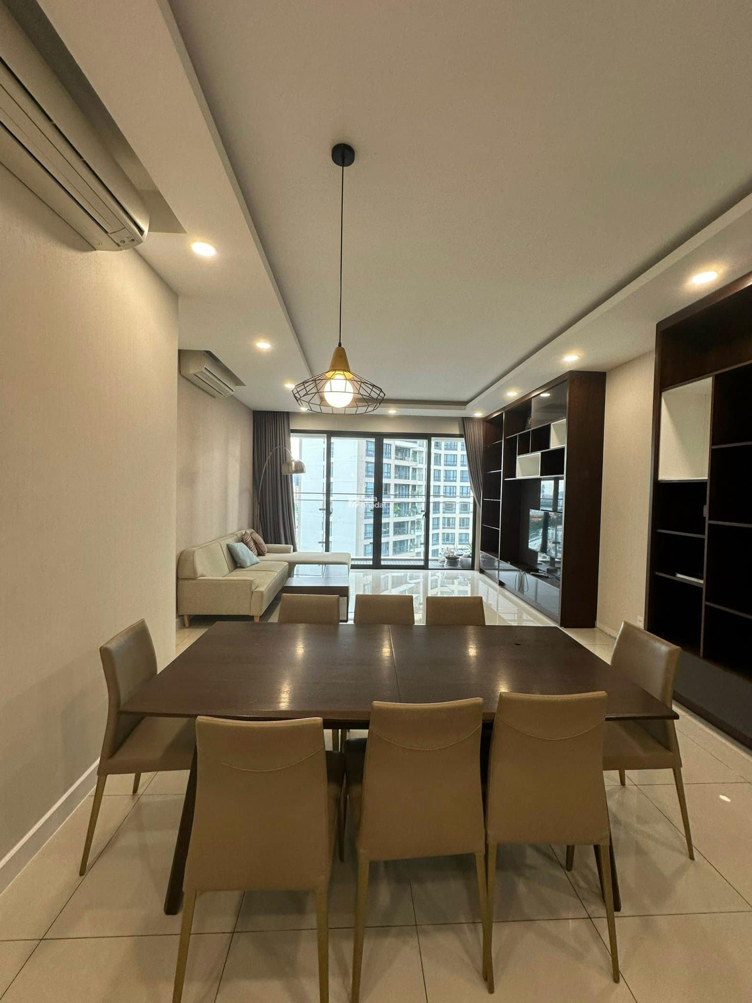 Căn hộ 2 phòng ngủ - giá 30 triệu - view hồ bơi - full nội thất - LH Lavish Properties xem nhà ngay