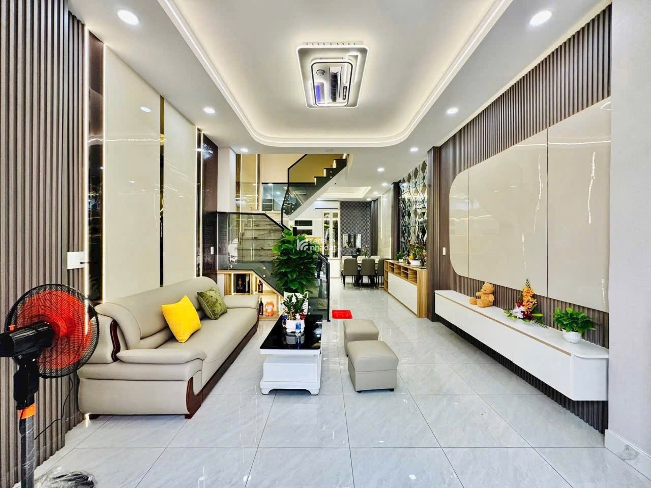 Bán nhà đường Phổ Quang - Phú Nhuận  / Giá 4 Tỷ 860 (Sổ Hồng Riêng)
