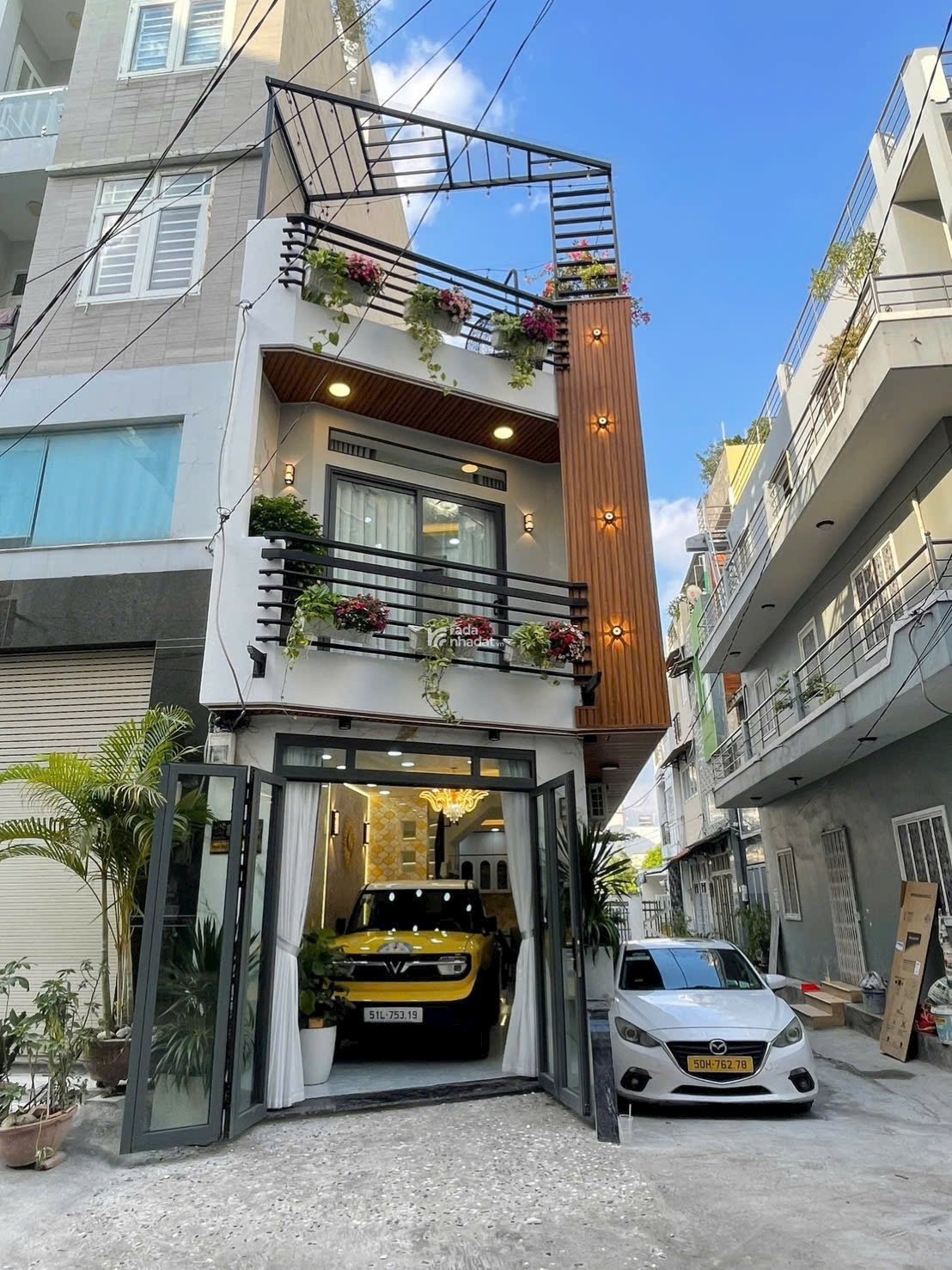 XE HƠI NGỦ TRONG&NGOÀI-NHÀ MỚI FULL NỘI THẤT-HAI MẶT HẺM PHAN VĂN TRỊ, BÌNH THẠNH - GIÁ HƠN 7 TỶ