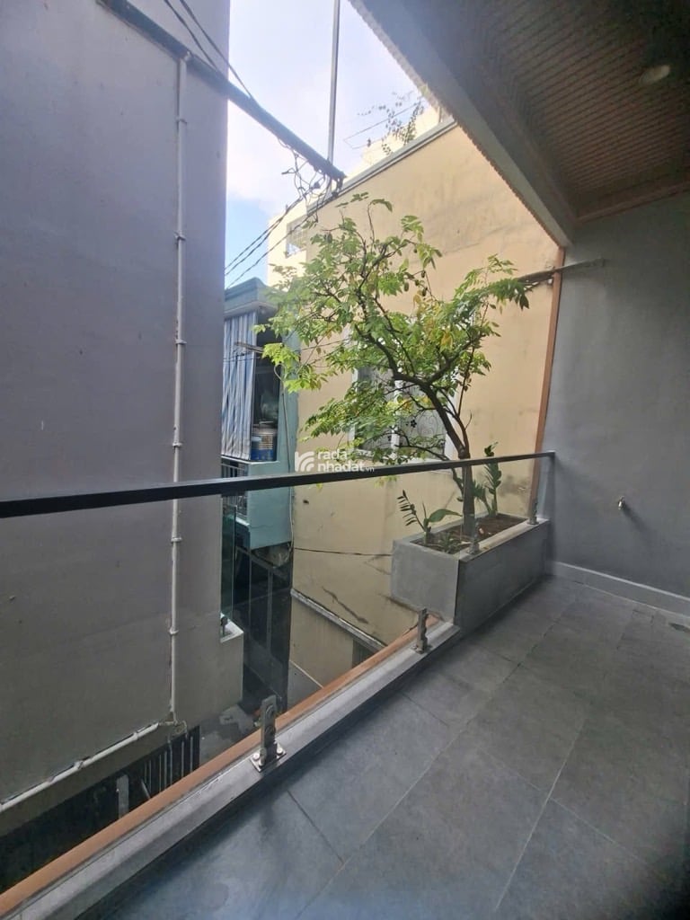 NHÀ MỚI TINH THIẾT KẾ SANG TRỌNG ĐẦY ĐỦ TIỆN ÍCH