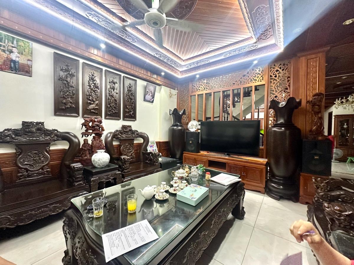 Giảm 15 Tỷ, Biệt Thự View Vườn Hoa. KĐT Linh Đàm. 200m 4T MT 10m Giá 65 Tỷ