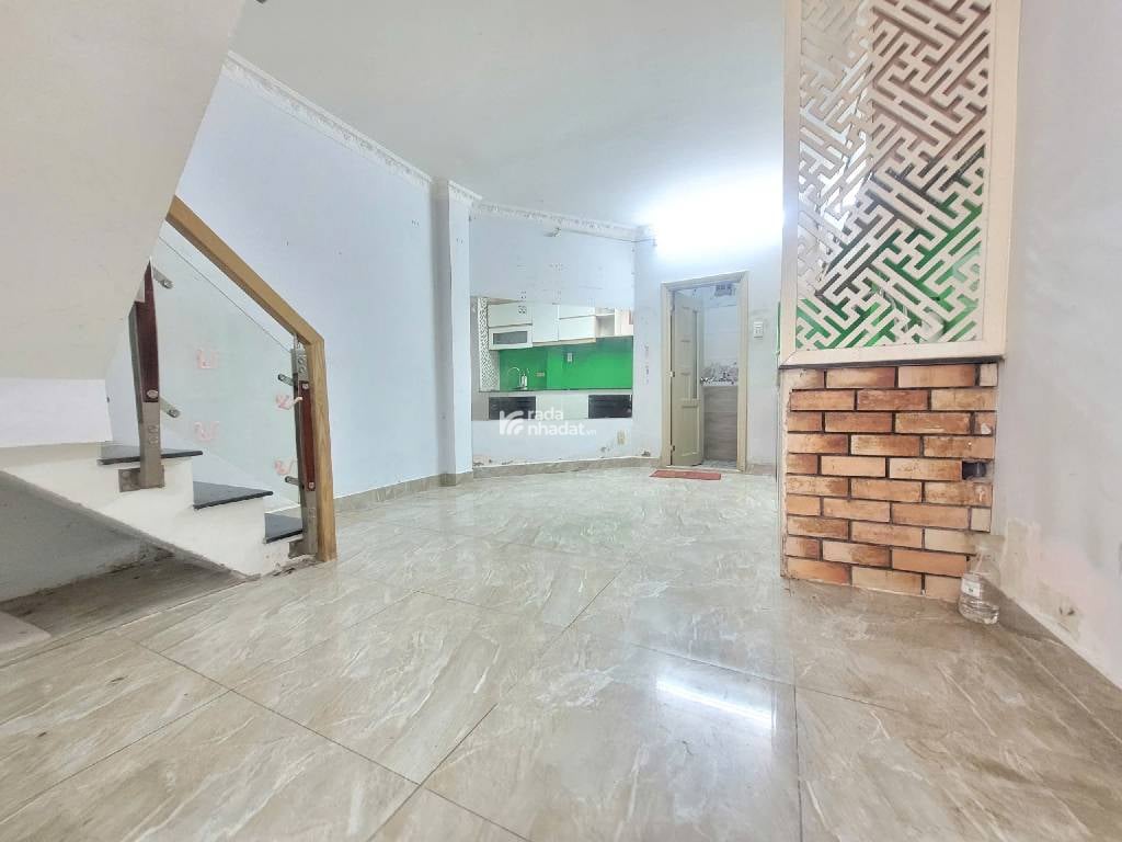 SÁT HẺM XE HƠI LÊ QUANG ĐỊNH, BÌNH THẠNH, 35M2 CÓ KC Ở NGAY. GIẢM 650TR CHỈ 4.8T