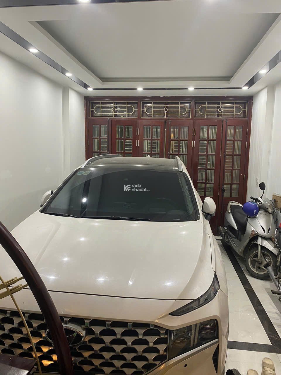 Bán nhà phân lô ô tô đỗ cửa, gara Vũ Hữu, Thanh Xuân  DT: 55m2 x 4,5 tầng, MT: 4,1m  giá: 18,8 tỷ