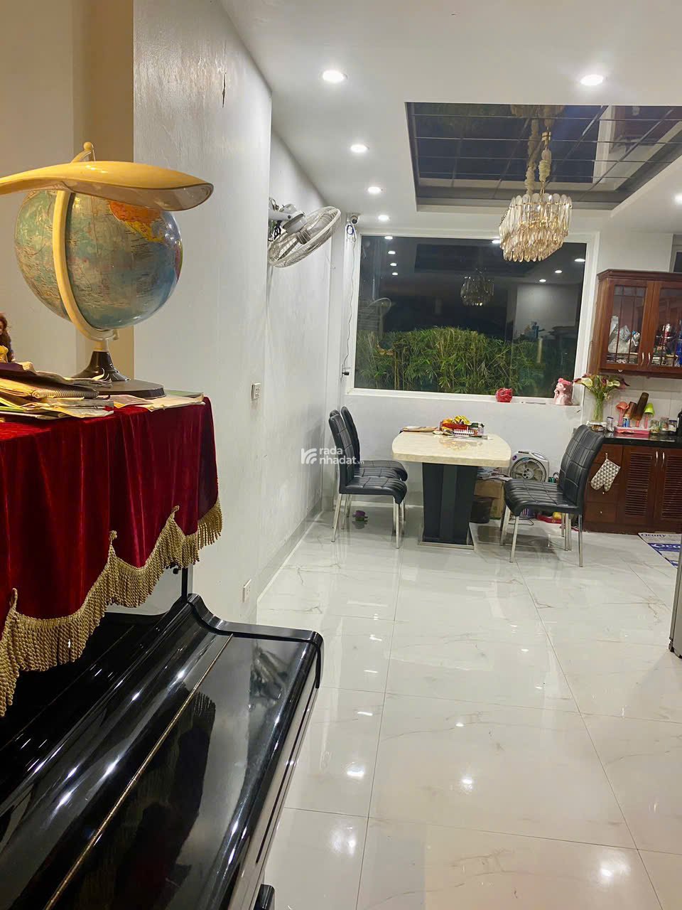Bán nhà phân lô ô tô đỗ cửa, gara Vũ Hữu, Thanh Xuân  DT: 55m2 x 4,5 tầng, MT: 4,1m  giá: 18,8 tỷ