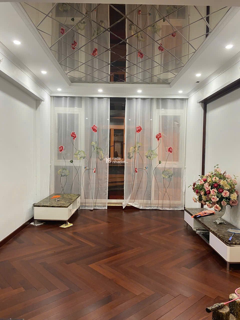 Bán nhà phân lô ô tô đỗ cửa, gara Vũ Hữu, Thanh Xuân  DT: 55m2 x 4,5 tầng, MT: 4,1m  giá: 18,8 tỷ