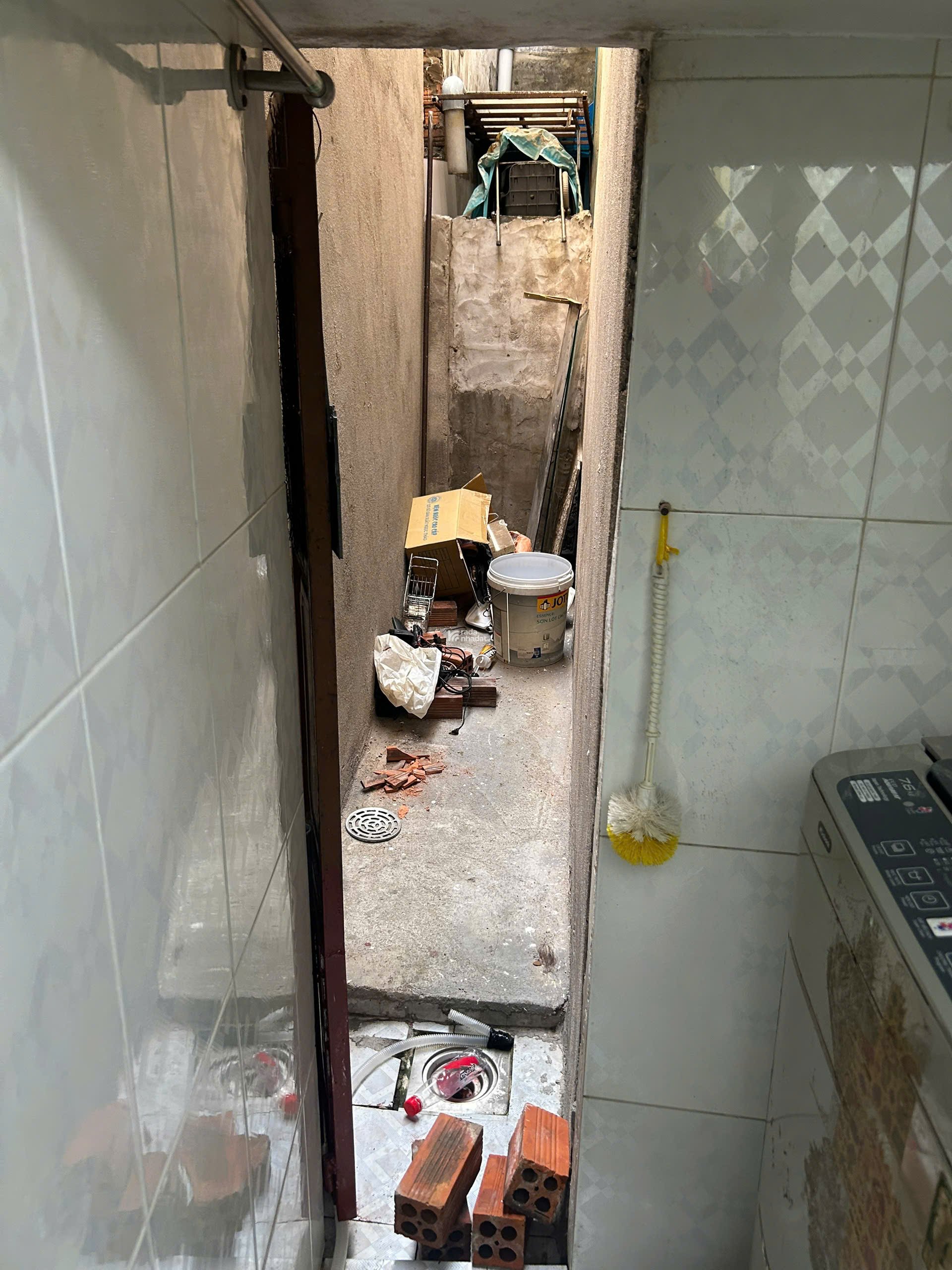 CHÍNH CHỦ BÁN NHÀ NỞ HẬU HẺM YÊN TĨNH PHƯỜNG 11, QUẬN 6 , 3TỶ2. 0908166988 TL
