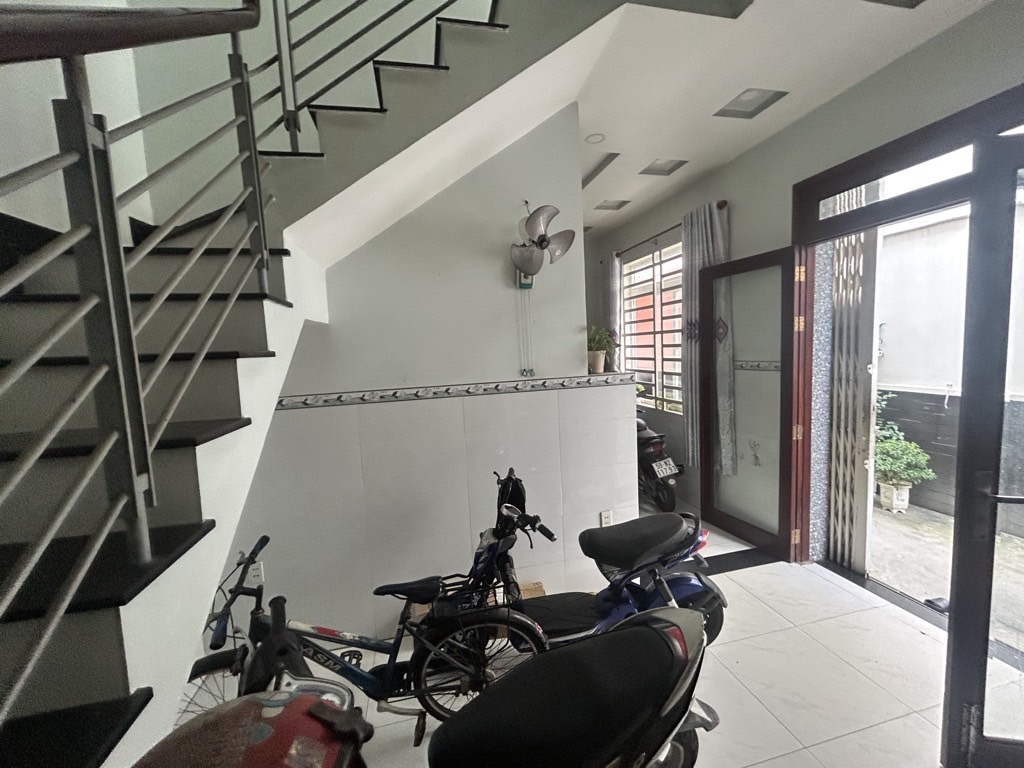 khu vực hiếm nhà bán thuận tiện đi các quận trung tâm