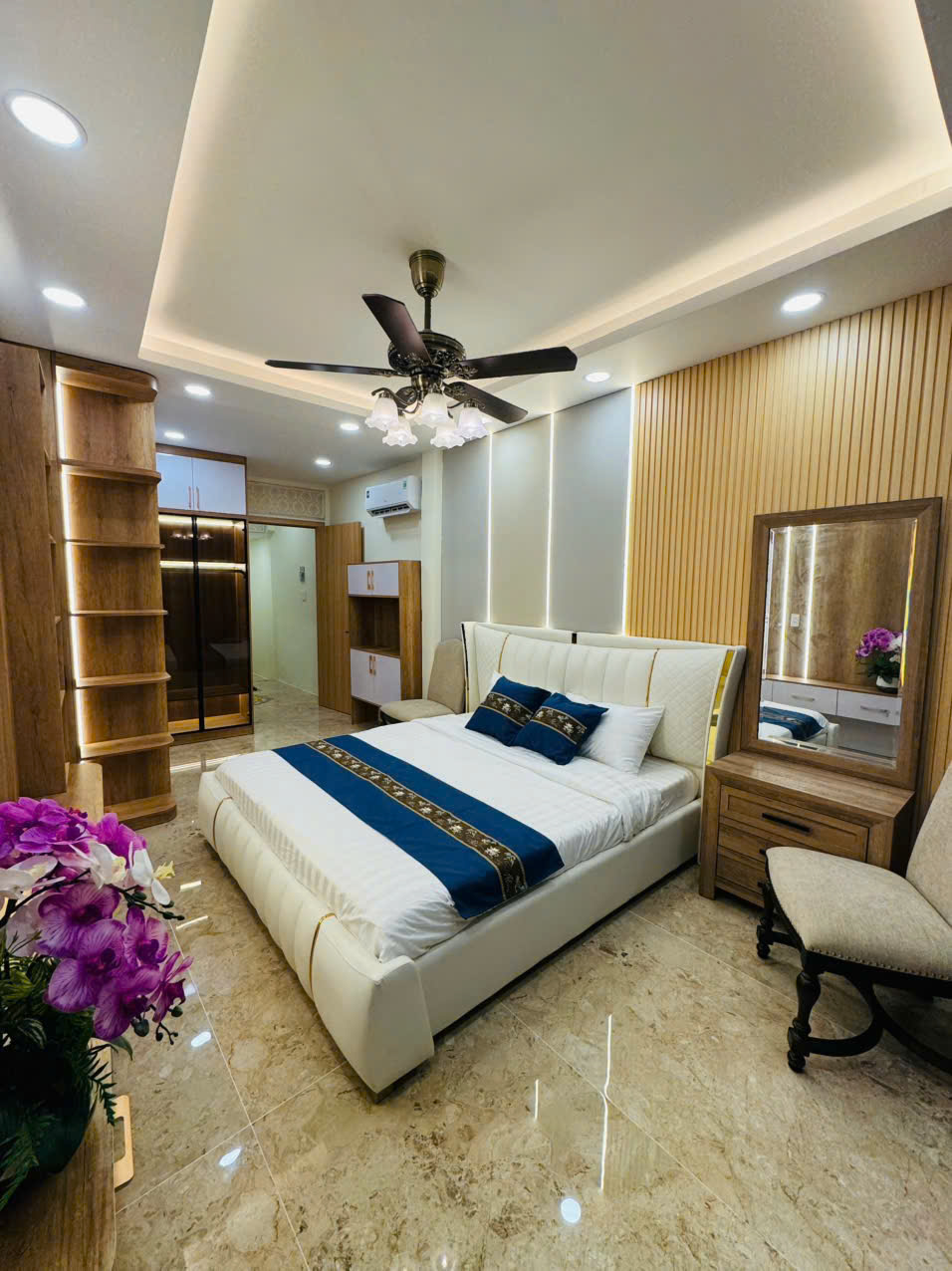 SIÊU PHẨM 2 TẦNG MỚI TINH - LAc LONG QUÂN , P10 , TÂN BINH , Ô TÔ TẬN CỬA - VÀO Ở LIỀN