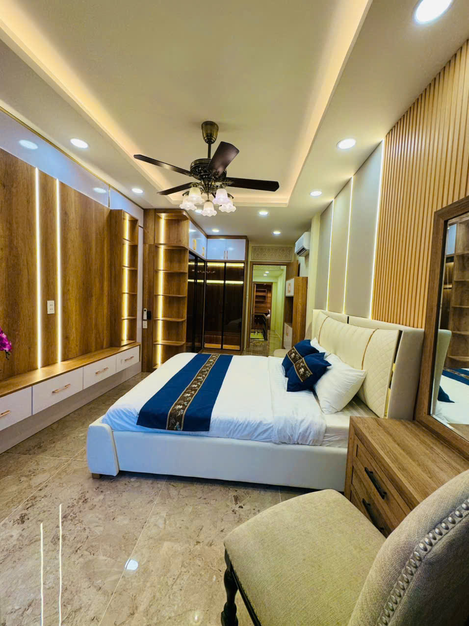 SIÊU PHẨM 2 TẦNG MỚI TINH - LAc LONG QUÂN , P10 , TÂN BINH , Ô TÔ TẬN CỬA - VÀO Ở LIỀN