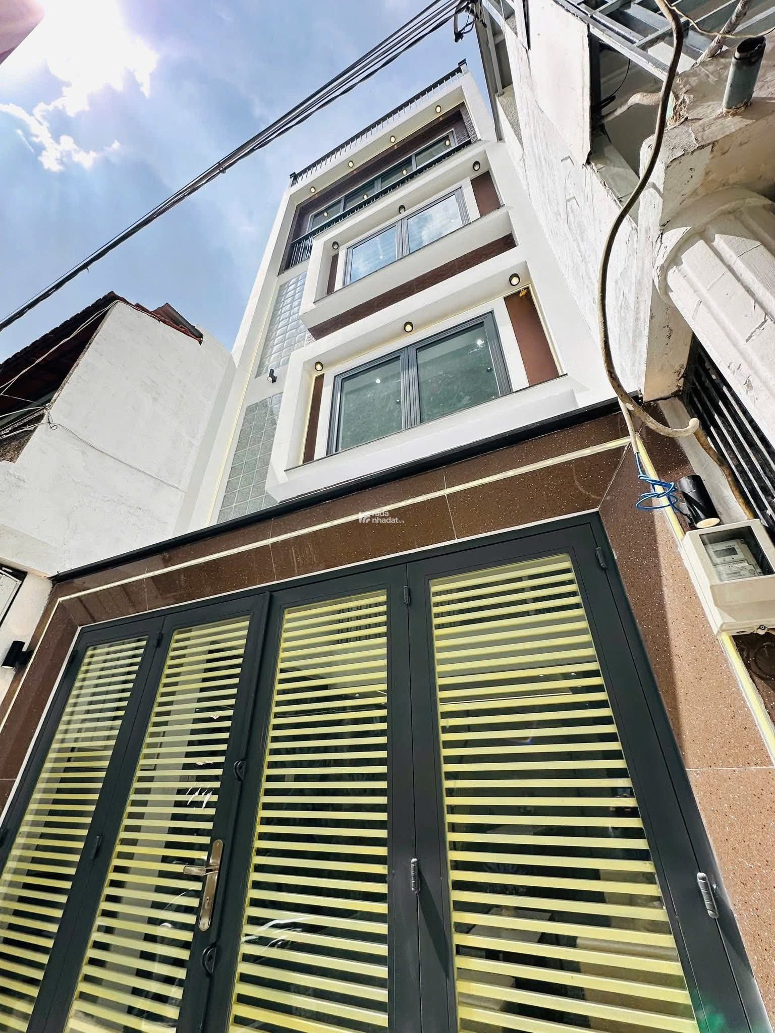 Chỉ 4tỷ 480 đã sở hữu nhà 43m2 đường Trần Bình Trọng, P5, Bình Thạnh. Xây 4 tầng, hẻm 6m