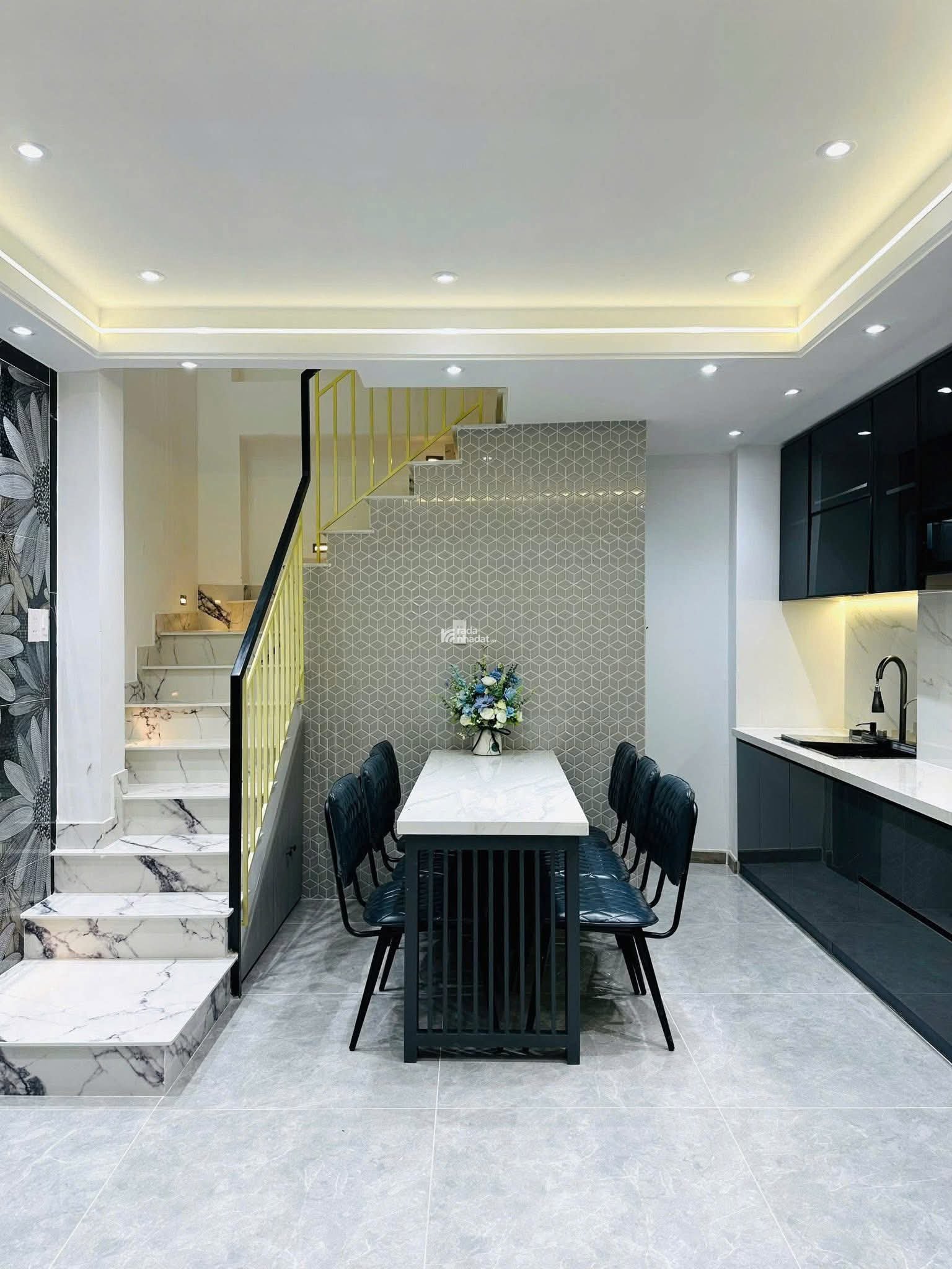 Chỉ 4tỷ 480 đã sở hữu nhà 43m2 đường Trần Bình Trọng, P5, Bình Thạnh. Xây 4 tầng, hẻm 6m