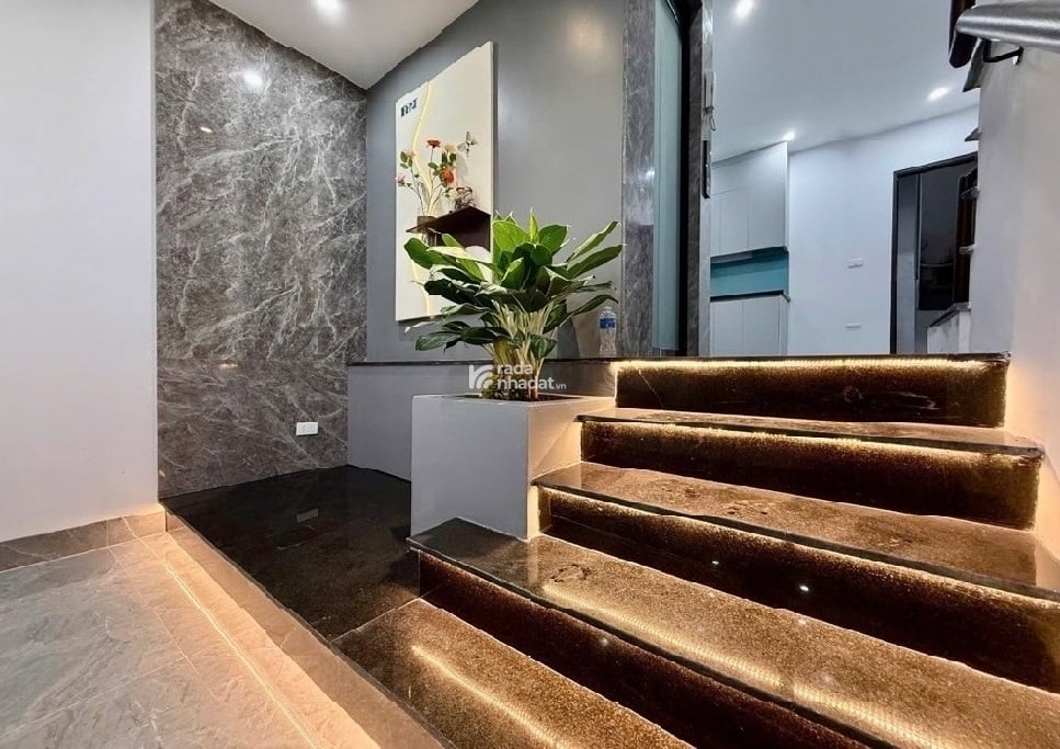 NHỈNH 10 TỶ - 5 TẦNG 50M2 - TRẦN CUNG - NHÀ ĐẸP - THANG MÁY - Ở LUÔN - FULL NỘI THẤT