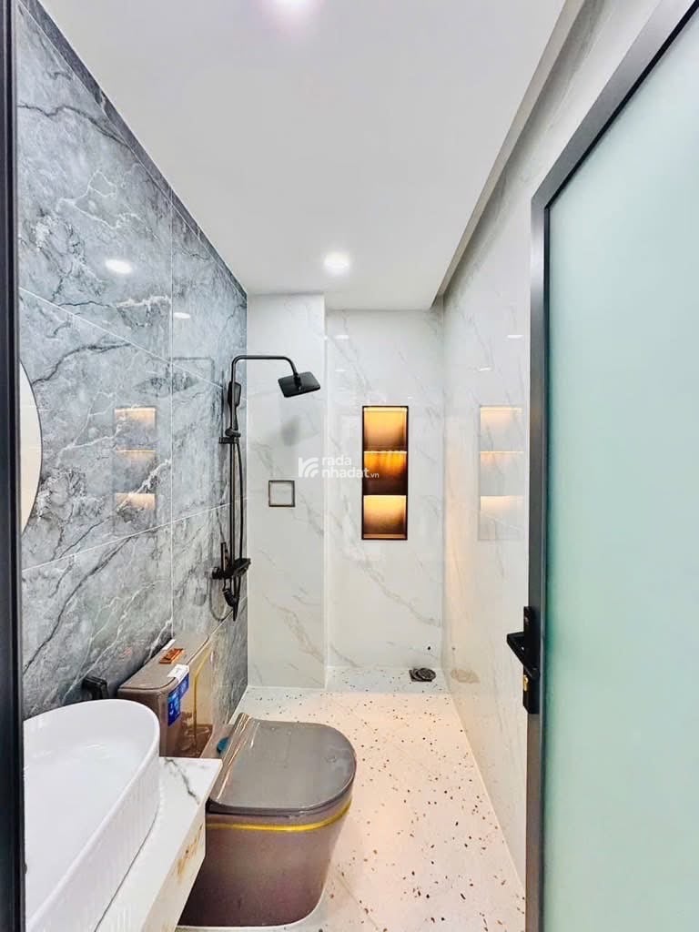 NHÀ PHỐ 4 TẦNG - XÂY MỚI FULL NỘI THẤT - 4x14 - GẦN CÔNG VIÊN LÀNG HOA - CHỈ 7.95 TỶ TL