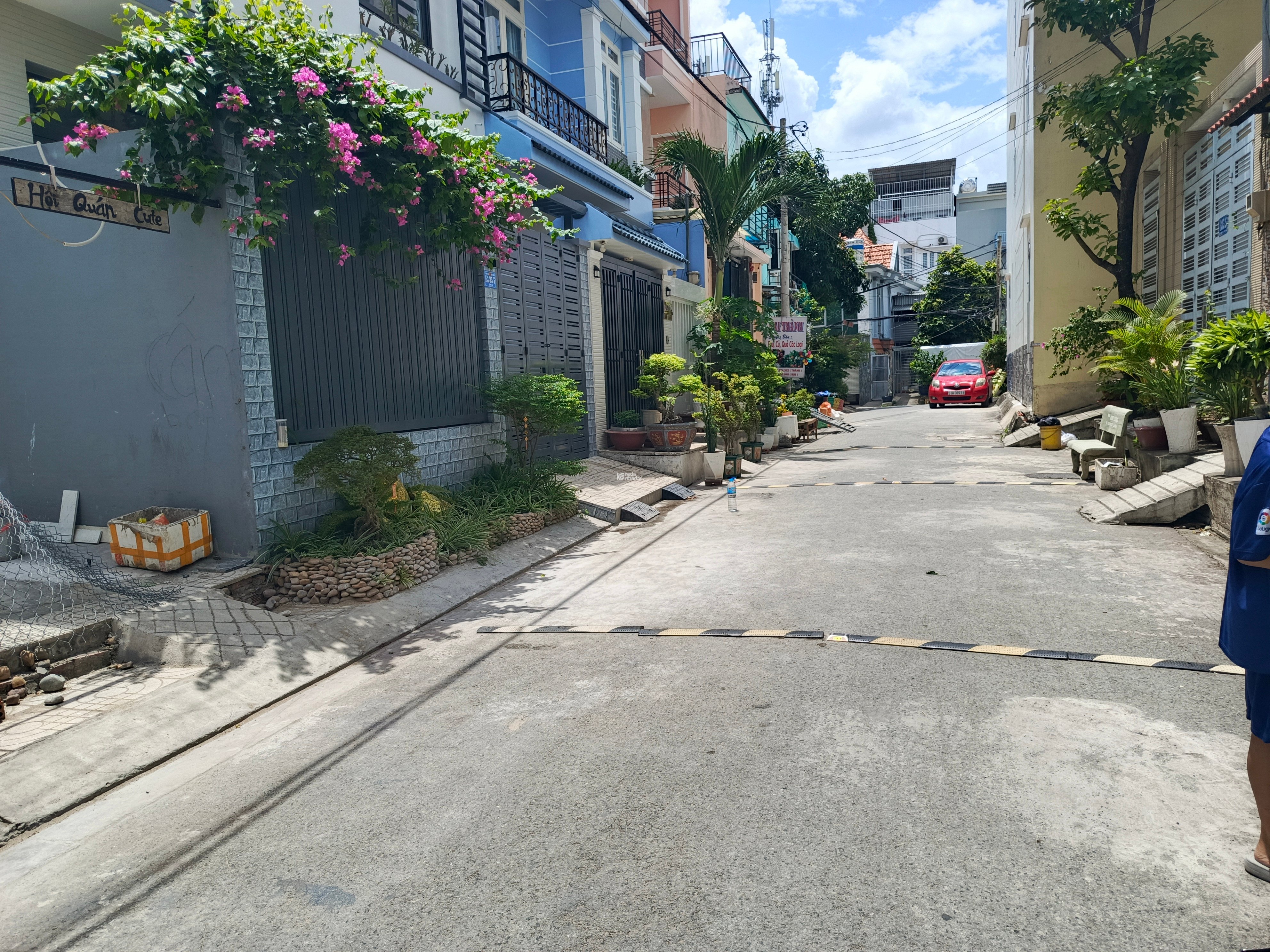 Chủ gửi bán đất xã Bình Hưng - Bình Chánh ngay QL50. Xây dựng tự do, sổ riêng. LH em Tú xem đất 