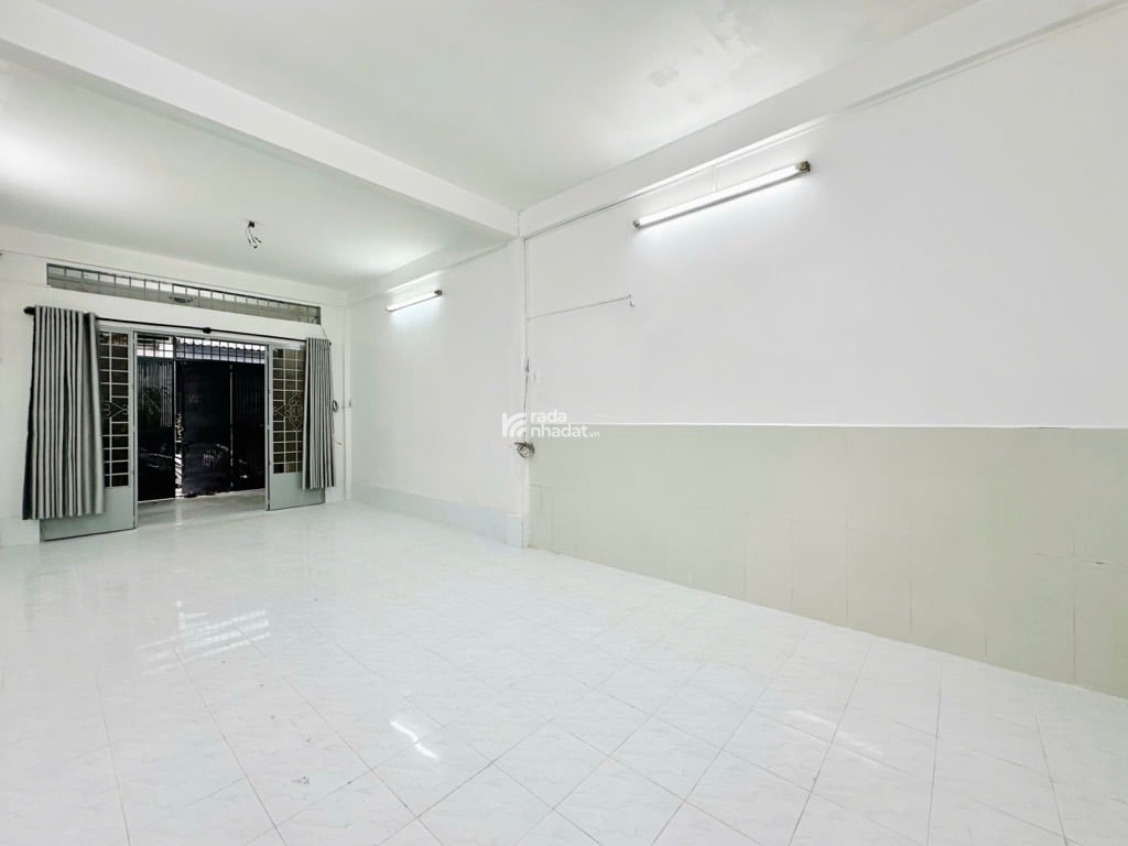 Bán nhà HXH Thích Quảng Đức, 66m2, 3PN, hơn 8 tỷ, ở ngay!