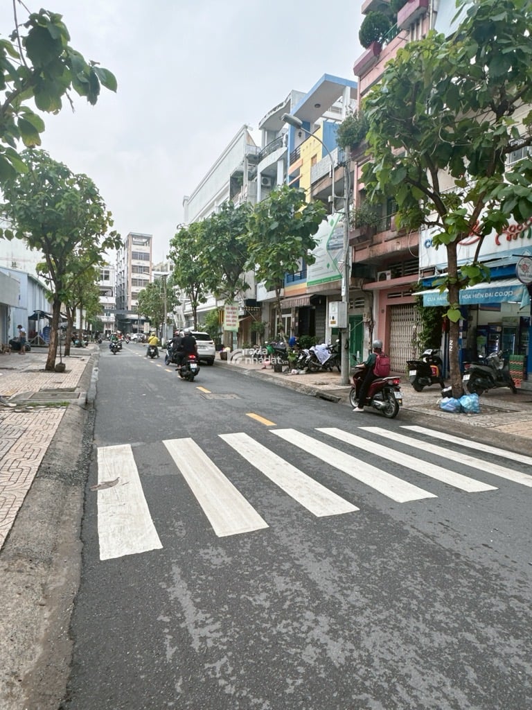 MẶT TIỀN ĐƯỜNG TRUNG TÂN QUẬN 5 TRƯỚC CHỦ KINH DOANH TRƯỜNG HỌC - 9 TẦNG - 146M2 - 65 TỶ