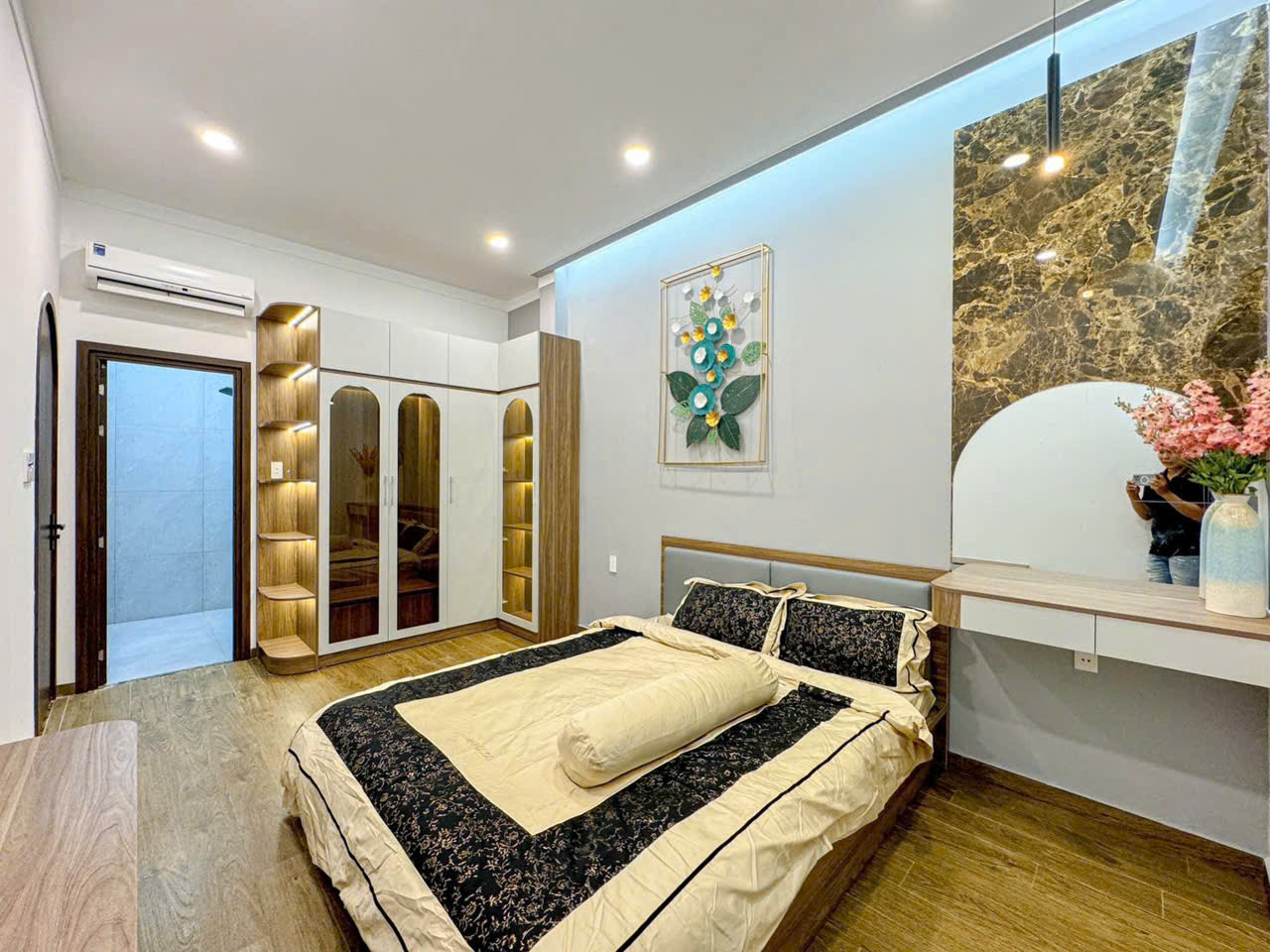 Bán Nhà Phố Hiện Đại Trần Khắc Chân, Phường Tân Định, Quận 1, Giá 3 tỷ 450, Diện tích 60m2 