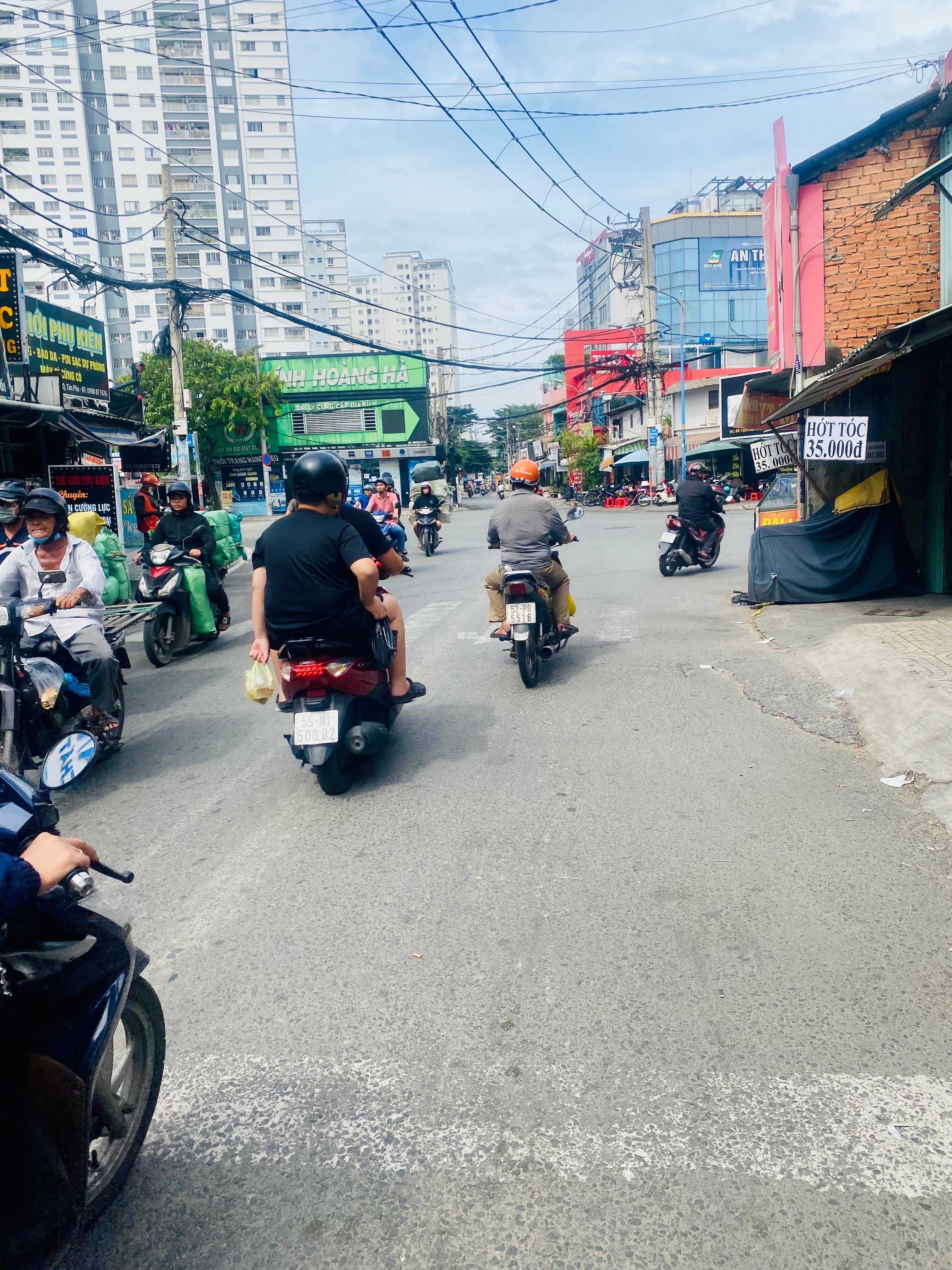 NGAY NGÃ TƯ KÊNH TÂN HOÁ - GIÁP ĐẦM SEN - DÒNG T.IỀN 15TR - 82M NGANG 5.4 - 2 MẶT TIỀN GIÁ TỐT