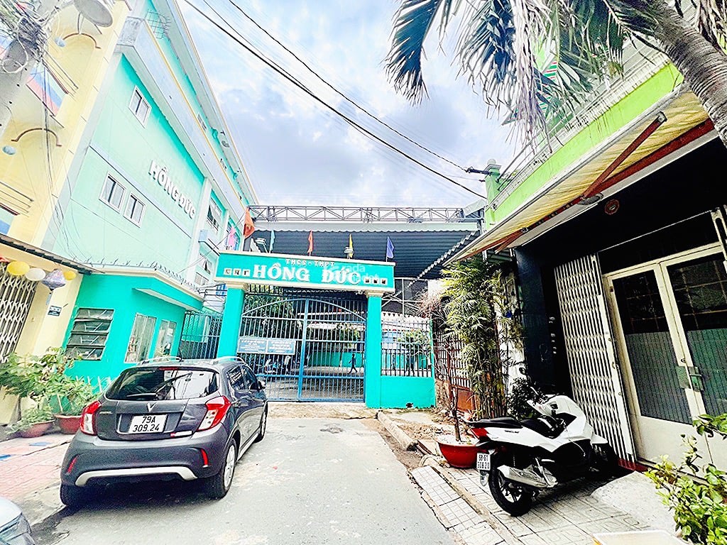 Bán nhà gần lê trọng tấn tây thạnh