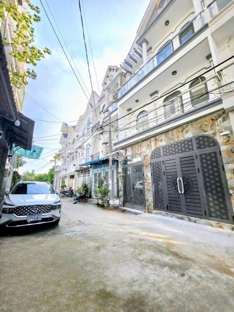 Nhà phố 3 tầng ngay Thị Trấn Nhà Bè; 55m2 4PN; vào ở ngay; khu đồng bộ dân trí cao