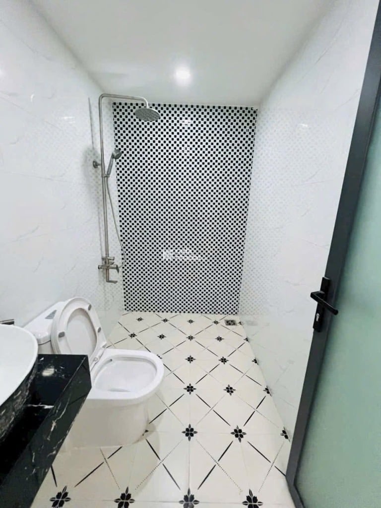 Nhà phố 3 tầng ngay Thị Trấn Nhà Bè; 55m2 4PN; vào ở ngay; khu đồng bộ dân trí cao