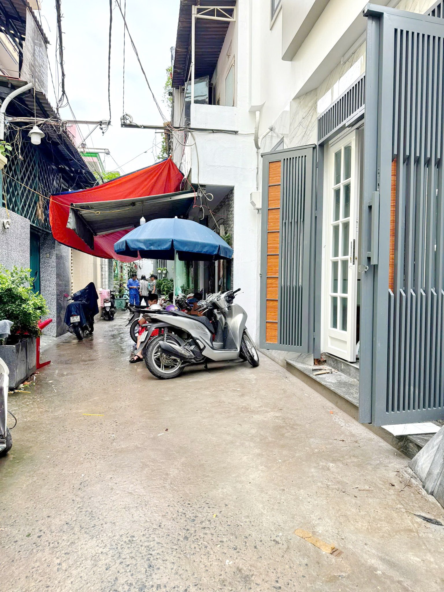 Bán nhà mới 2 lầu gần HXH đường Âu Dương Lân P.2 Quận 8