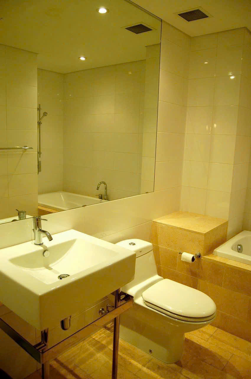 Chính chủ cho thuê căn hộ Avalon 51 Nguyễn Thị Minh Khai Q1- 102m2