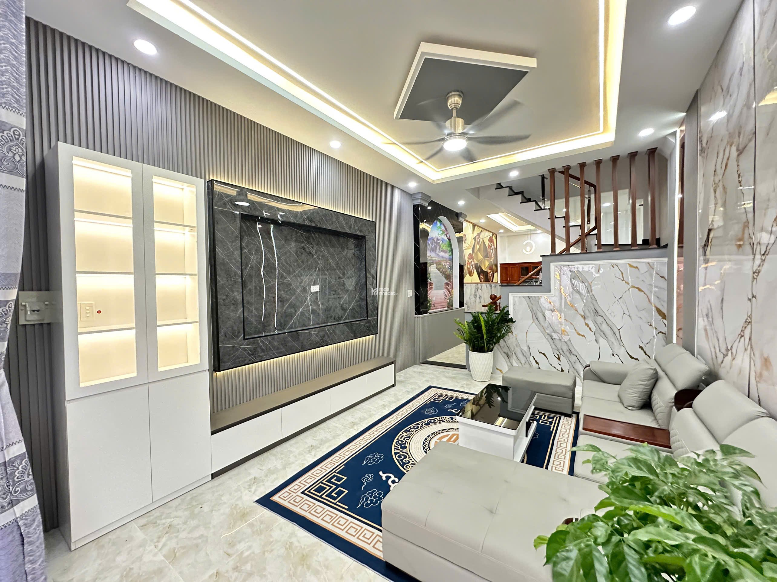 NHÀ ĐẸP - KHU BÁNH MÌ HÀ NỘI, GẦN NGÃ TƯ GA, HÀ HUY GIÁP - QUẬN 12 - 5.X TỶ