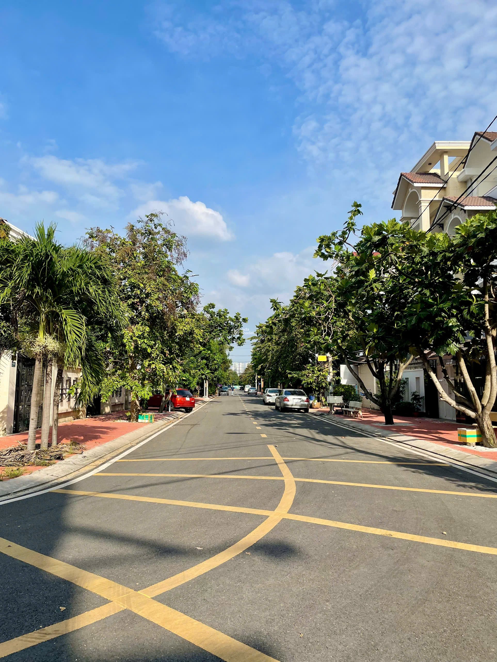 BÁN BIỆT THỰ 5 TẦNG  HẦM Ô TÔ - KHU CAO LỖ, Chánh Hưng, QUẬN 8 - Chỉ 24 Tỷ