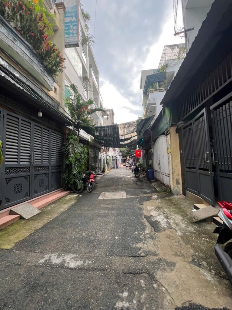 Siêu phẩm 5 tầng FULL nội thất Gò Xoài- Thang máy xịn xò- sát Tân Phú 