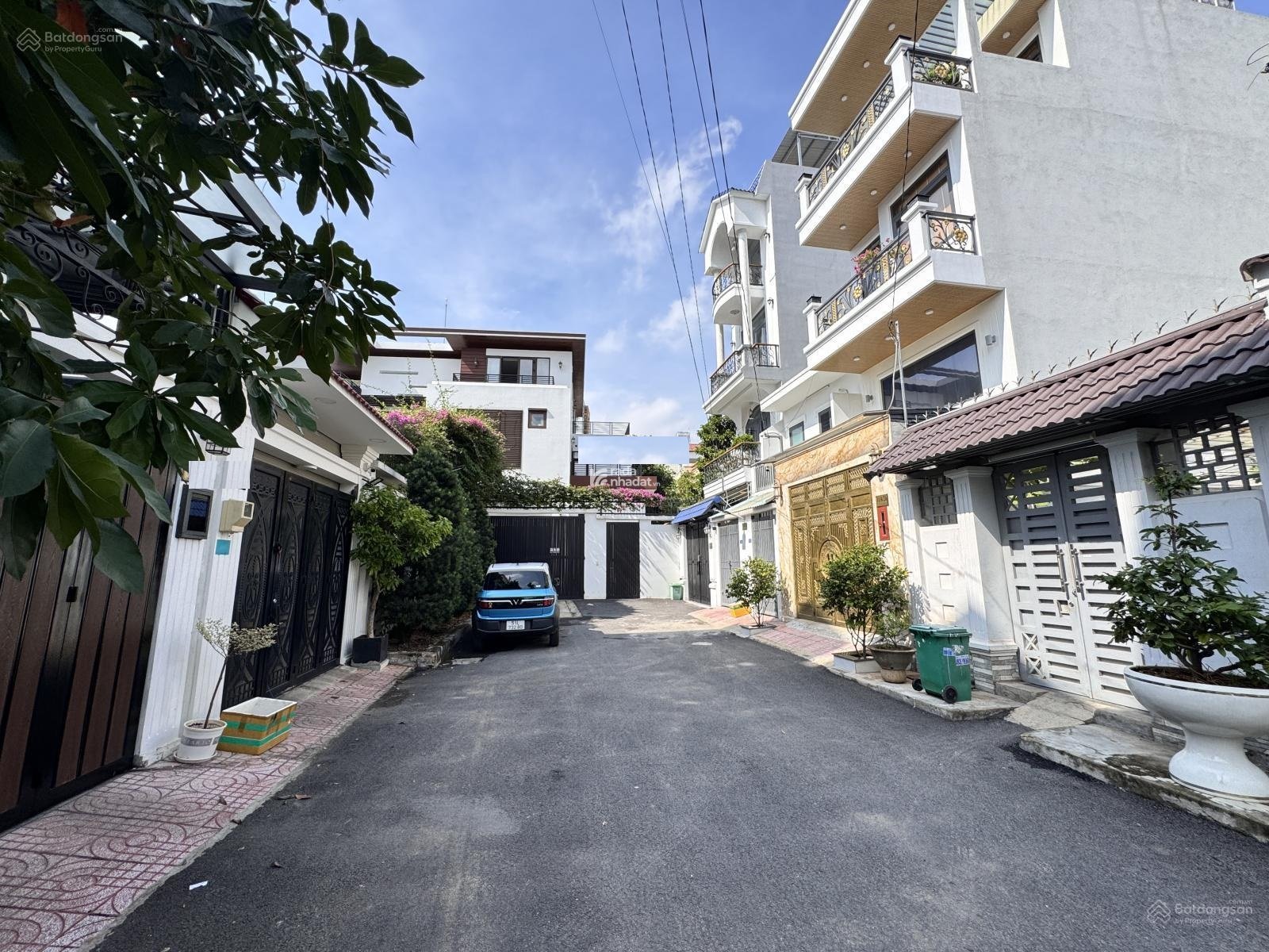 Cho thuê nhà nguyên căn mới xây ngay sát bên Gigamall PVĐ,Sân xe hơi, trệt 2 lầu, 4Pn, giá 23TR