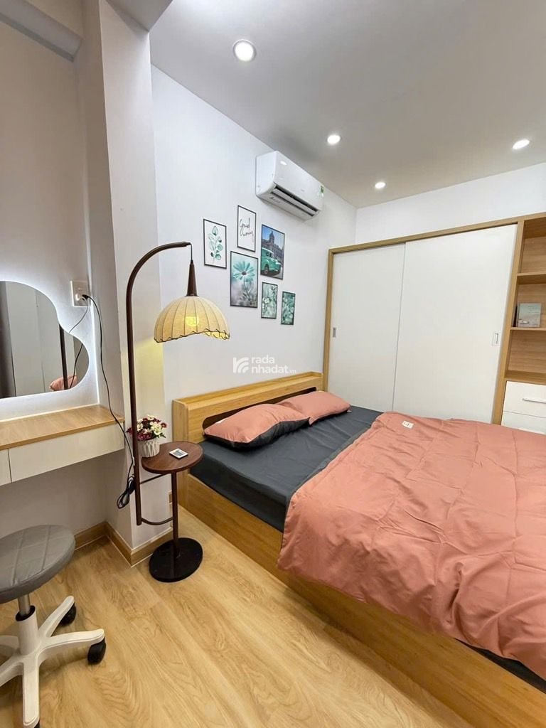 NHÀ SIÊU ĐẸP - FULL NỘI THẤT CAO CẤP - HẺM XE HƠI - GẦN GA T3