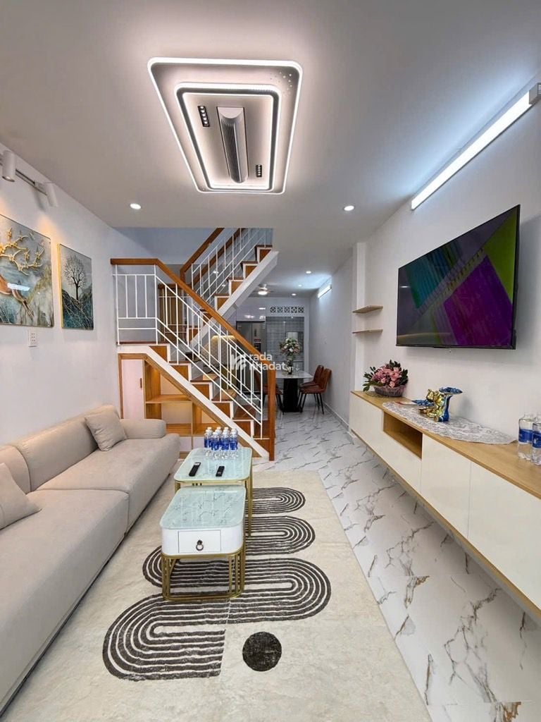 NHÀ SIÊU ĐẸP - FULL NỘI THẤT CAO CẤP - HẺM XE HƠI - GẦN GA T3