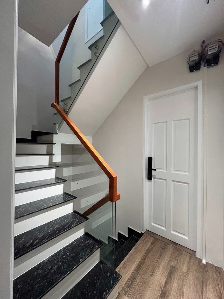 GẦN MẶT TIỀN HUỲNH VĂN BÁNH, PHÚ NHUẬN, 20M2 NGANG HIẾM CÓ. GIẢM 2T CHỈ 8T 