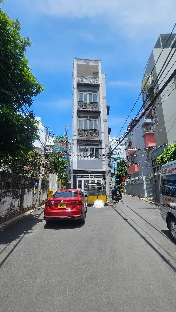 NHÀ GIÁ RẺ THÍCH QUẢNG ĐỨC, PHÚ NHUẬN, 220M2 TIỆN XÂY MỚI. GIẢM 200TR CHỈ CÒN 29T TL 