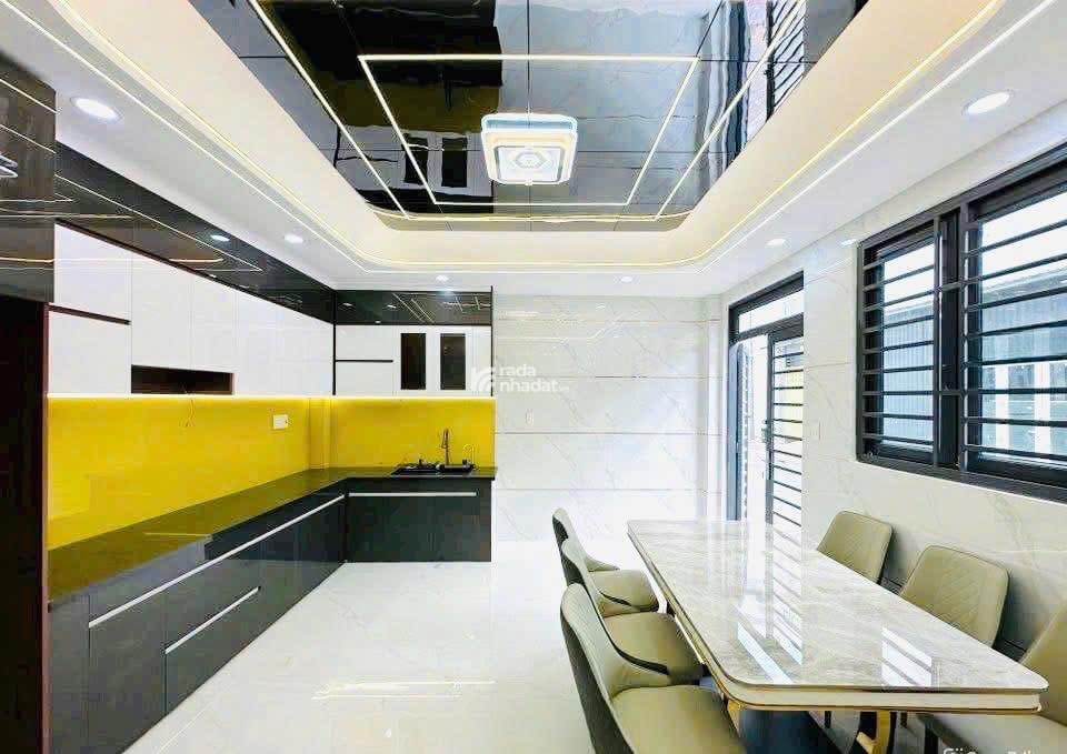 BÁN NHÀ MỚI ĐÚC 5 TẤM GÓC 2 MẶT TIỀN ĐƯỜNG CHIẾN LƯỢC GIÁP QUẬN 6 