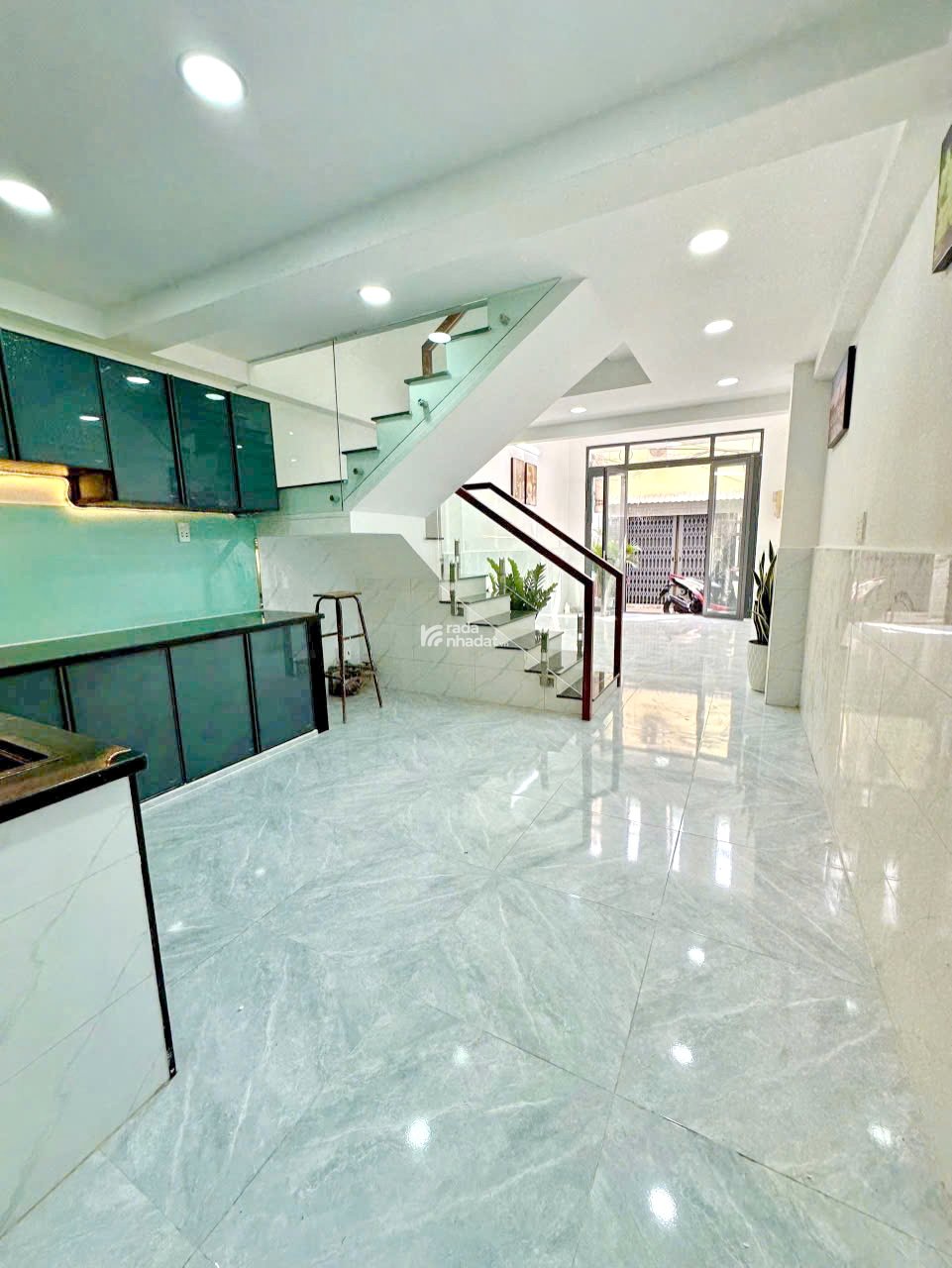 Bán nhà 2 lầu hẻm 90 Âu Dương Lân P. Chánh Hưng Quận 8