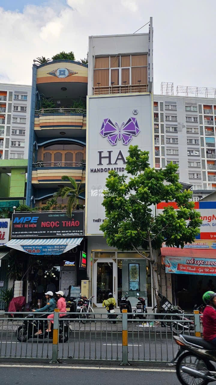 CHỈ 22,5 tỷ. NHÀ 5 TẦNG ( NỞ HẬU )MT KINH DOANH LŨY BÁN BÍCH, Q.TÂN PHÚ !