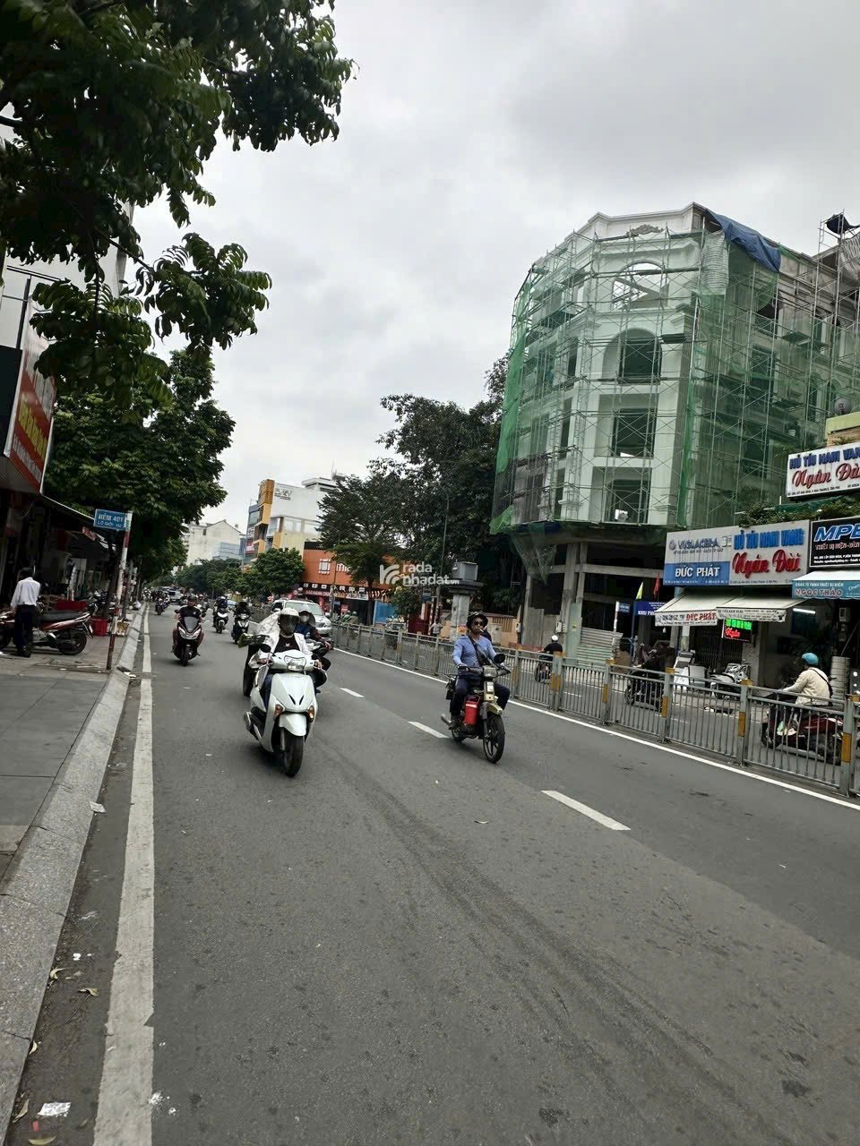 CHỈ 22,5 tỷ. NHÀ 5 TẦNG ( NỞ HẬU )MT KINH DOANH LŨY BÁN BÍCH, Q.TÂN PHÚ !