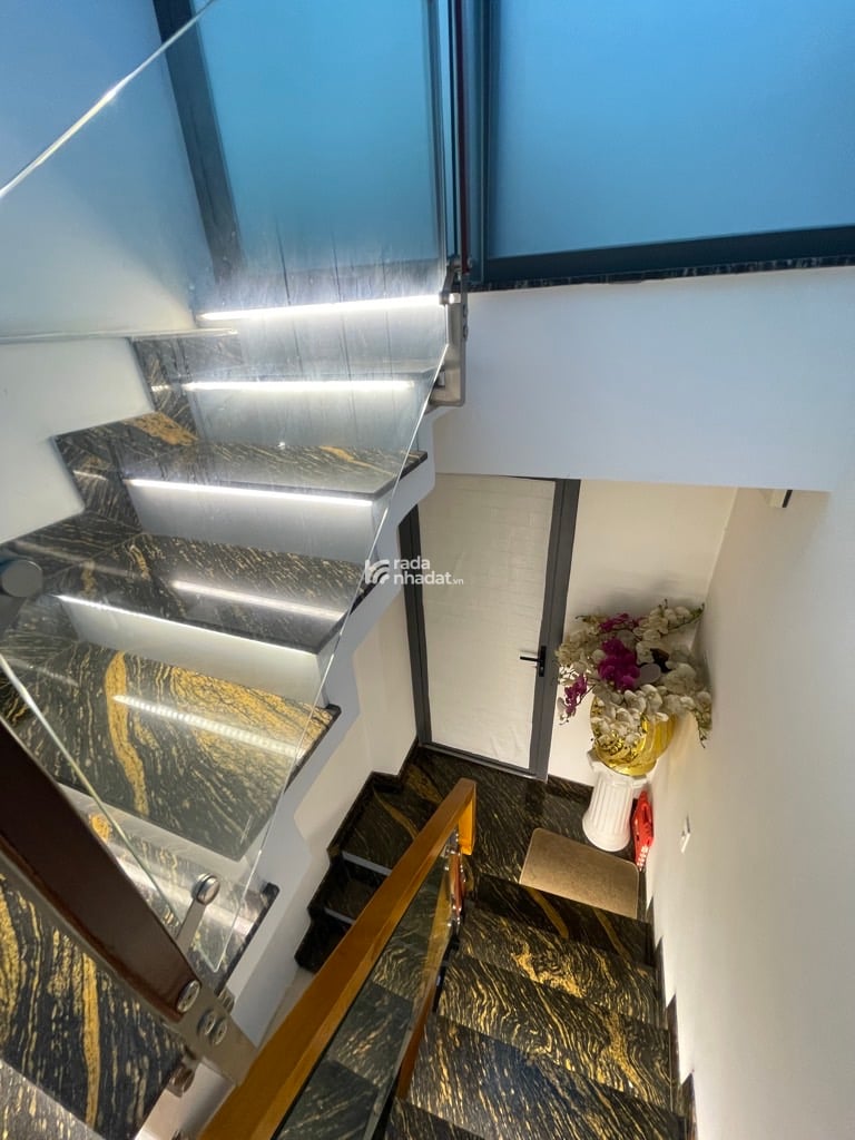 HXH 6M ĐÔNG HỒ, TÂN BÌNH, 115M2 CÓ KC Ở NGAY. GIẢM 350TR CHỈ CÒN 6.6T  