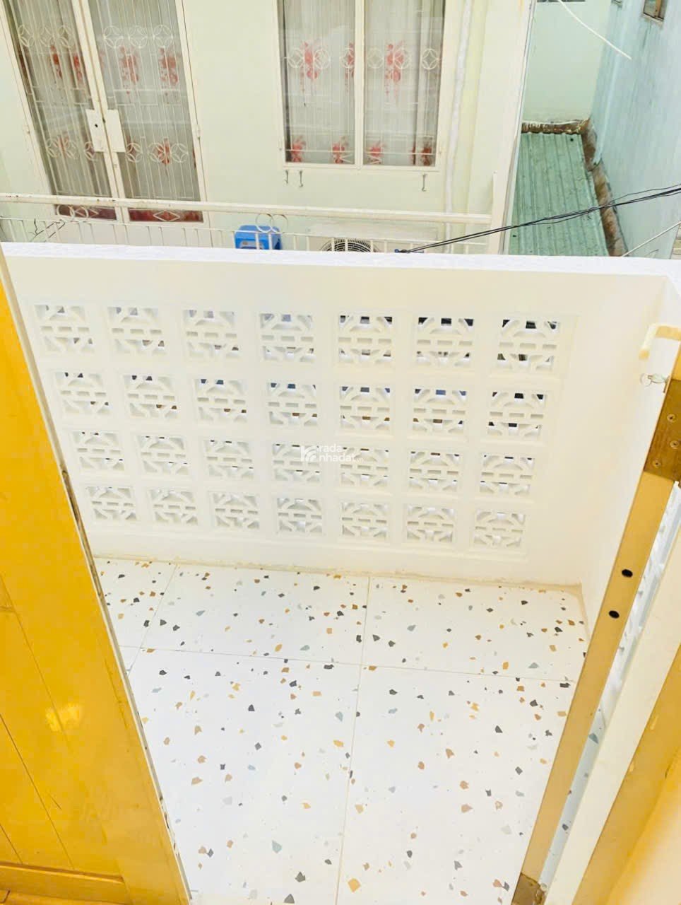 BÁN NHÀ HẺM THÔNG 2MT SÁT TRƯỜNG ĐHCÔNG THƯƠNG TPHCM, 3,95TY