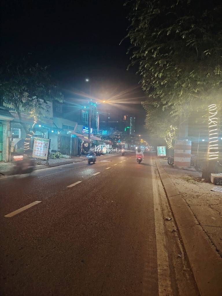 Bán nhà Quận 7 mặt tiền Trần Xuân Soạn 79m2 phong thuỷ tốt nở hậu chỉ 11 tỷ Thương lượng