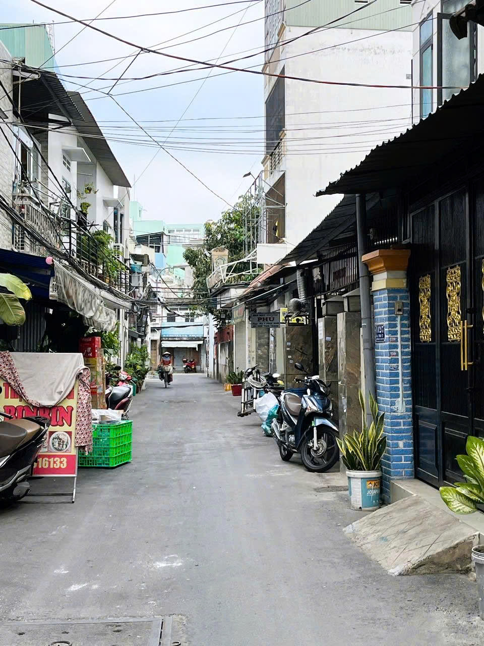 NHÀ 4 TẦNG, 289M2 SÀN, DÒNG TIỀN SẴN THU, Ô TÔ ĐỖ CỬA, NHÀ ĐẸP Ở NGAY, CHỈ 9.5 TỶ