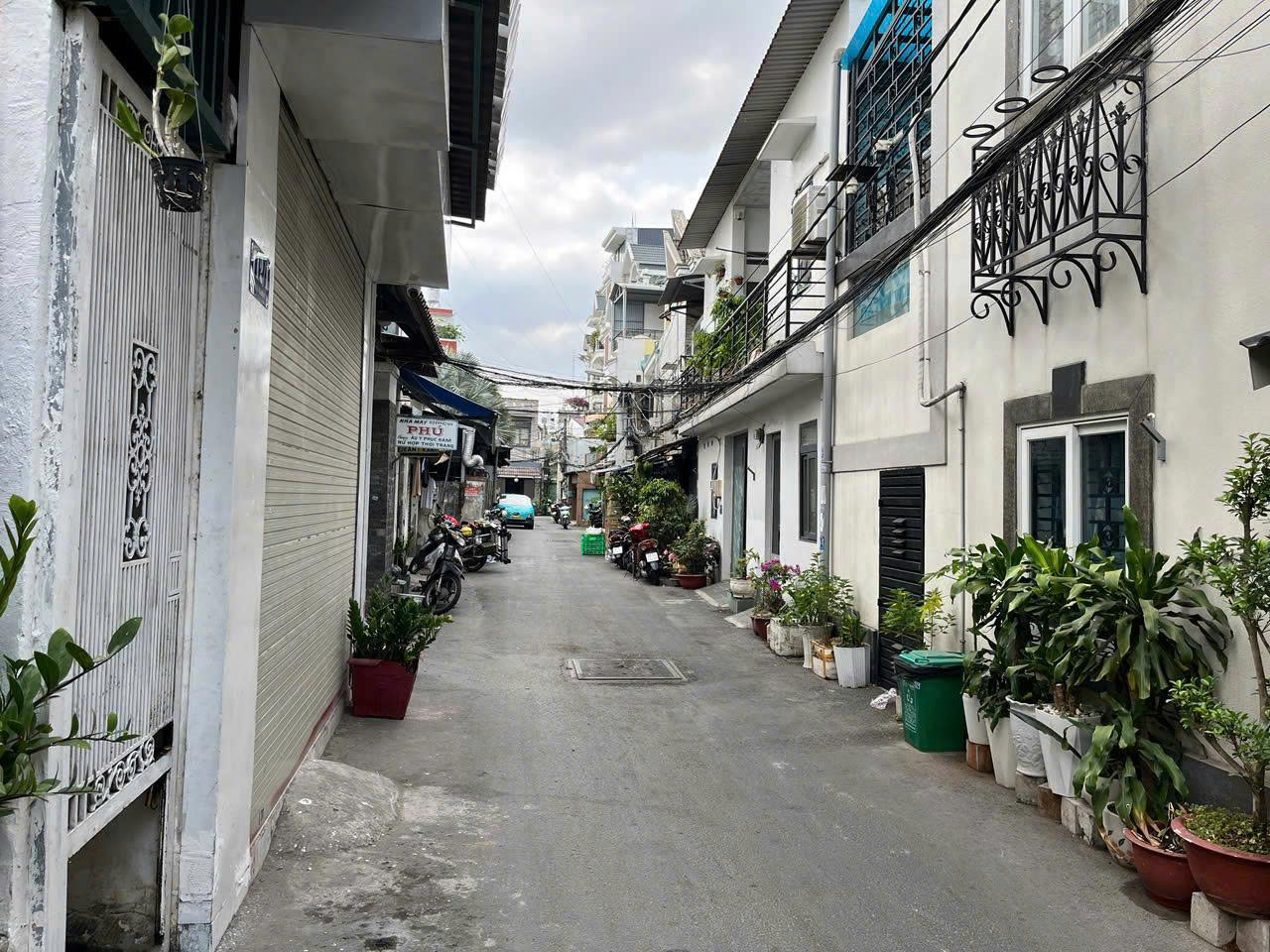 NHÀ 4 TẦNG, 289M2 SÀN, DÒNG TIỀN SẴN THU, Ô TÔ ĐỖ CỬA, NHÀ ĐẸP Ở NGAY, CHỈ 9.5 TỶ