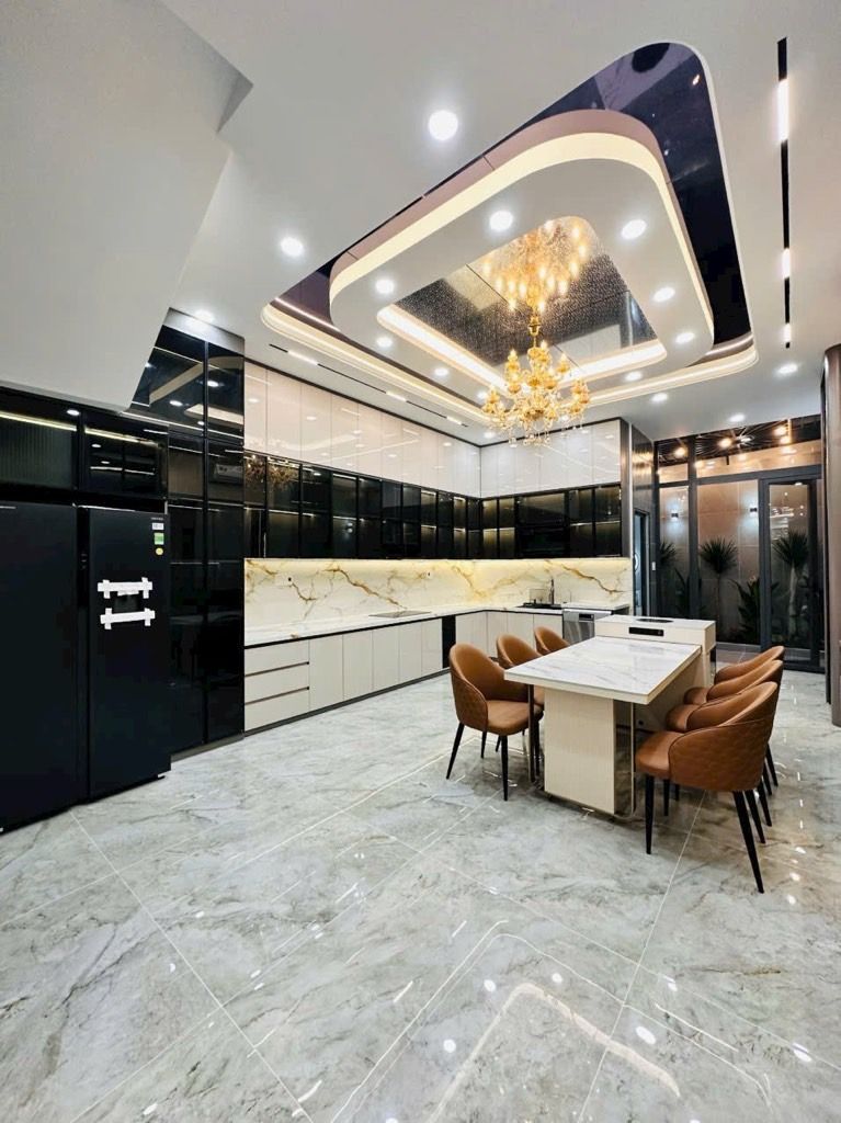 Nhà Phố 5 Tầng - 5M x 25M - Đường Rộng 8M-Thạnh Xuân 33 - Quận 12. Giá 10.9 tỷ