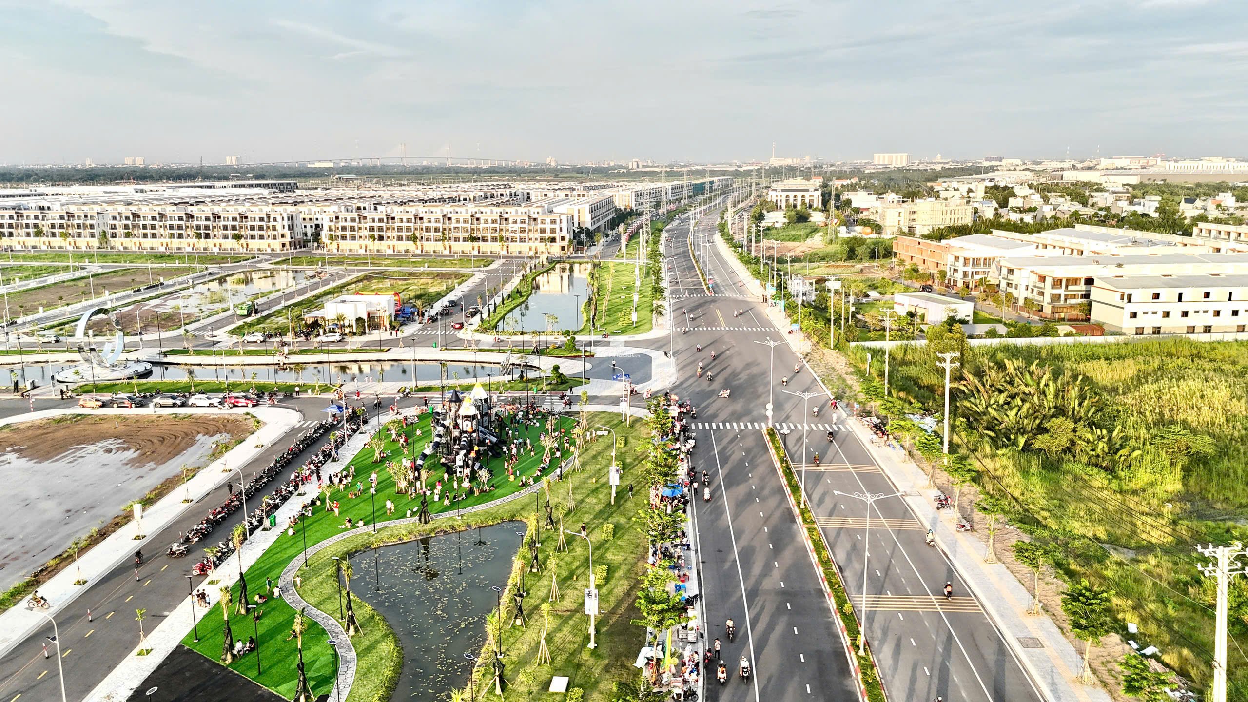 CÂU CHUYỆN VỀ MỘT QUYẾT ĐỊNH ĐẦU TƯ DỰ ÁN THE 826 EC