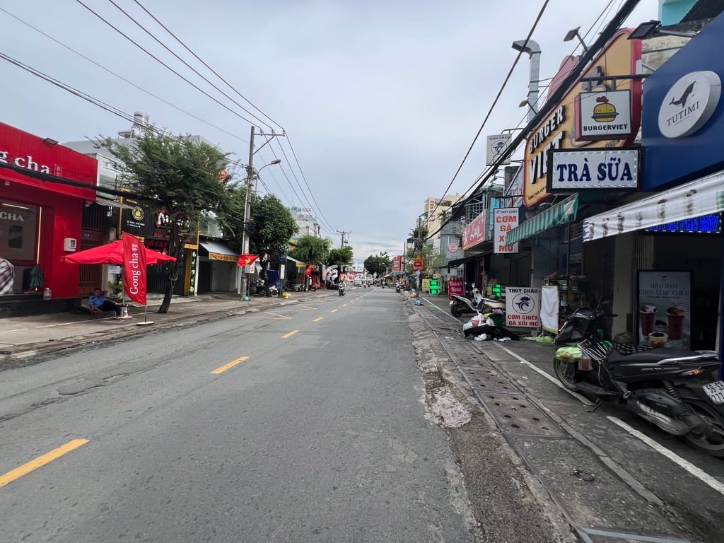 BÁN NHÀ 1 TRỆT 2 LẦU-NHÀ MỚI Ở NGAY- 100M2 - HẺM XE HƠI -P. TĂNG NHƠN PHÚ A Q9 - SHR - CHỈ 6,XTỶ TL